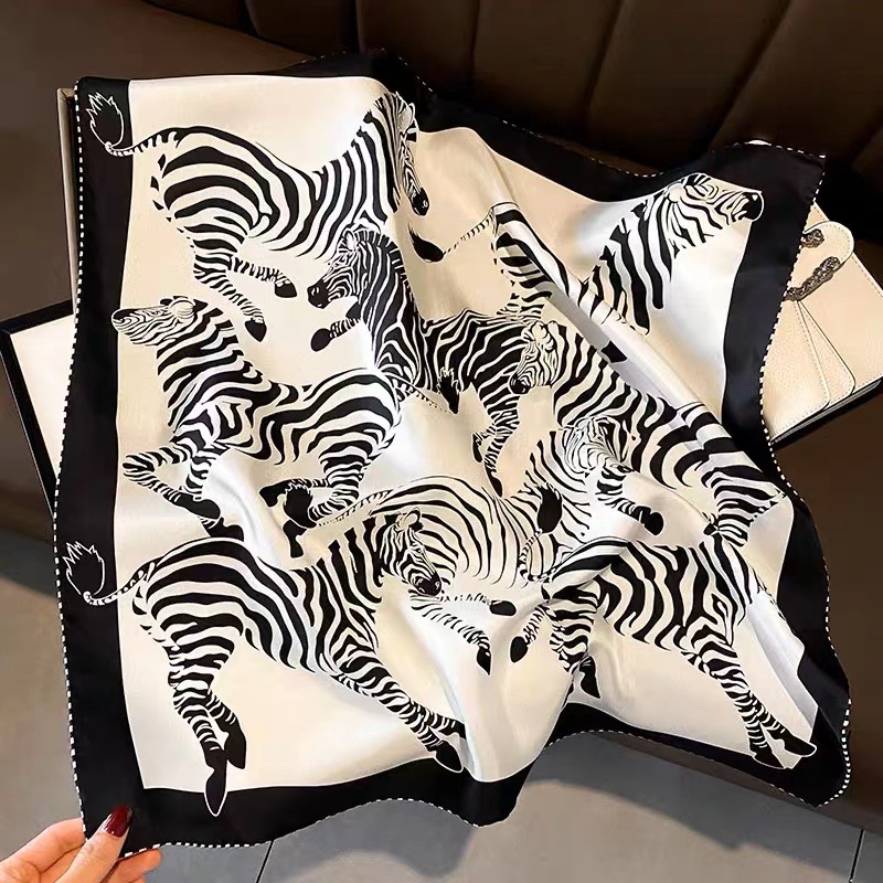 Zebra Print Silk Small Square  - Women'S Bags Holiday 评论和价格